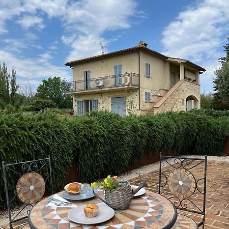 Agriturismo Qui E Ora Bevagna Exterior photo